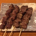 やきとり呑斗 - ハツ、砂肝各1人前300円です。ハツのレア感たまりません♪