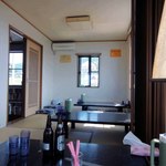 みさと - 海風が吹き抜ける店内