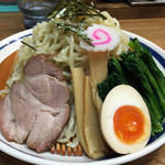 麺壱 吉兆 - 【料理】つけ麺のざるの上