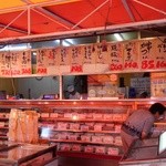 肉の地挽 - 店頭