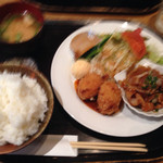Youshokunomise Itadaki - 日替わりランチ 豚の生姜焼き クリームコロッケ