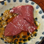 今久 - ハツ刺しはニンニク生醤油で