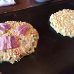 Okonomiyaki Nakachou - お好み焼きを焼いているとこ