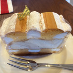 スイーツガーデン ユウジアジキ - 再訪日：2015.09.06
      カーディナルシュニッテン