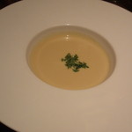 イゾラ スメラルダ - トウモロコシの冷製クリームスープ