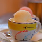 金魚坂 - アイスクリームの盛り合わせ2種　　800円くらい