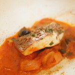 ブラッセリー ラシュレ - 天草の真鯛と夏野菜のトマト煮込み、クミン風味。