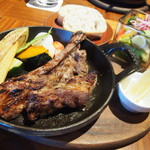 ランチ スペアリブのグリルと夏野菜のミスト