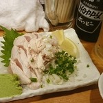 焼とり よね田 - 鳥刺し350円そしてホッピーうまい
      