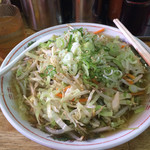 ラーメン専門店 天心 - 野菜ラーメン[大]
              ¥８００(税込)