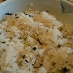 とんＱ - ロースランチのご飯  (枝豆とひじきのご飯, 2015.08)