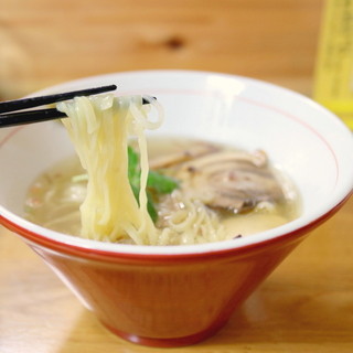 支那そば 讃岐ロック - 料理写真:支那そば 塩 (750円) '15 8月中旬