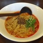 彩華 - 担々麺
あまり辛くなく美味しい(￣_￣*)じゅるぅうううう