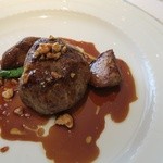 ラ・トルテュ - 仔羊のカイエット　ニンニクオイルと胡桃のソース