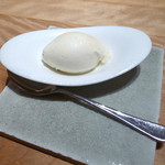 bb9 - 自家製アイスクリーム