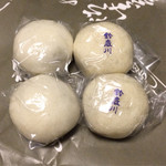丸川菓子舗 - 鈴鹿川まんじゅう と 抹茶のまんじゅう