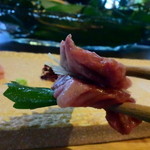 京松蘭はなれ - ハラミの刺身は珍しい