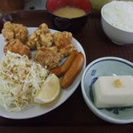 ラーメン・トンチャンあきら - からあげ定食です。