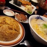 ラーメン屋 等凰 - ガーリック炒飯セット