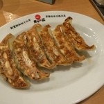 天下一品 - 【2015年08月】ギョーザ＠290円（込）、普段はサイドなんて頼みませんが、呑んでるせいか頼んでました。