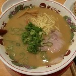 天下一品 - 【2015年08月】こってり、スープ多め。　スープ「普通」なんて、あり得ないっす。