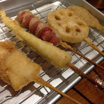 Kushikatsu Baru Sutairu Hana - お任せ５本５８０円