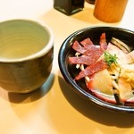 樽 金盃 - 鯨ベーコン＆お酒