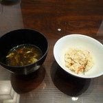 鶴雅ビュッフェダイニング札幌 - もずく汁と炊き込みご飯（かに・えび）