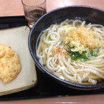 ぶっかけうどん こむぎ さくら製麺所。 - 【かけ大＋鳥天】