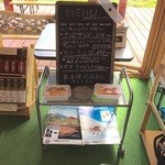 八剣山ワイナリー - サンドイッチ等の軽食も販売しております。