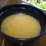 車山高原スカイプラザ - 味噌汁（黄色い具はパプリカ？？）