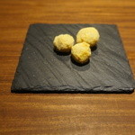 エニェ - マカダミアナッツのサフラン風味