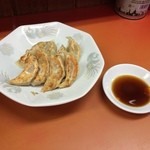 王龍 - 餃子(400円)