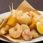 Trattoria&Pizzeria LOGIC - 料理写真:海老とズッキー二のサクサク揚げ