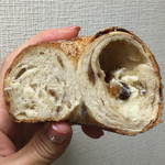 テコナ　ベーグルワークス - 自家製漬けこみフルーツと甘いクリームチーズ