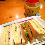 コメダ珈琲店 - ミックスサンドとサマージュース