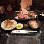 とんかつ マンジェ - 日向あじ豚、特上ヘレカツ定食