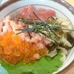 Mendokoro Hamachou - 五種盛り丼