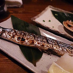 武蔵小山のひもの屋 - 焼き秋刀魚