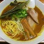 石狩亭 - ここは地元・大船最強中華屋！故に大船最強カレーラーメン❤麺は中太♪華麗だっ( ≧∀≦)ノ