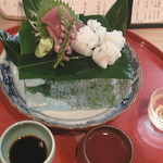 ふた川 - 氷にのった刺身