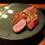 鉄板焼ばらもんや - ディナーコース：ロースステーキ　七山村の赤七味・再仕込み醤油・数種類の厳選お塩で頂きます