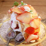 キッチン＆コーヒーCACTUS - いちごのロール