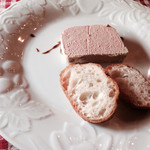 フランス料理 遊心 - 白レバーのパテ