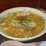 龍上海 - ラー博は俺の社員食堂。  食べ歩きラリー2015半拉麺二番勝負 其の弐 ミニからみそラーメソ！  ミニとはいえ、からみそは今日もパワフル。なるとがキュート♡ 