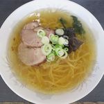 やましょう - 塩ラーメンのアップ