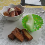 Garden Cafe Momo - ティータイム12:00～16:00飲み物全てに手作りスイーツプレートが付く　