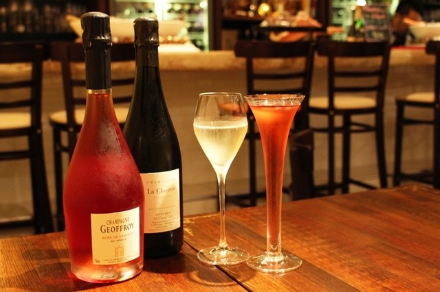 ユイティエム コナミ 8e Me Conami 旧店名 Champagne Bar Conami 胡町 ワインバー 食べログ