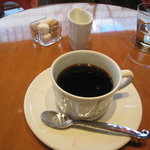 ル・シズィエム・サンス・ドゥ・オエノン カフェ・バー - コーヒー