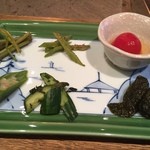 柳家 - 口直しに山菜の盛り合わせ
